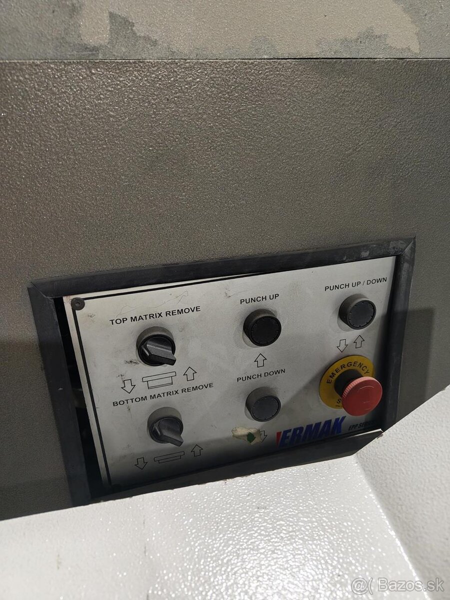 Vysekávací lis ERMAK CPP 1270x30 (7963) - 8