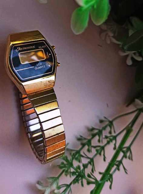 Náramkové Retro hodiny - 8