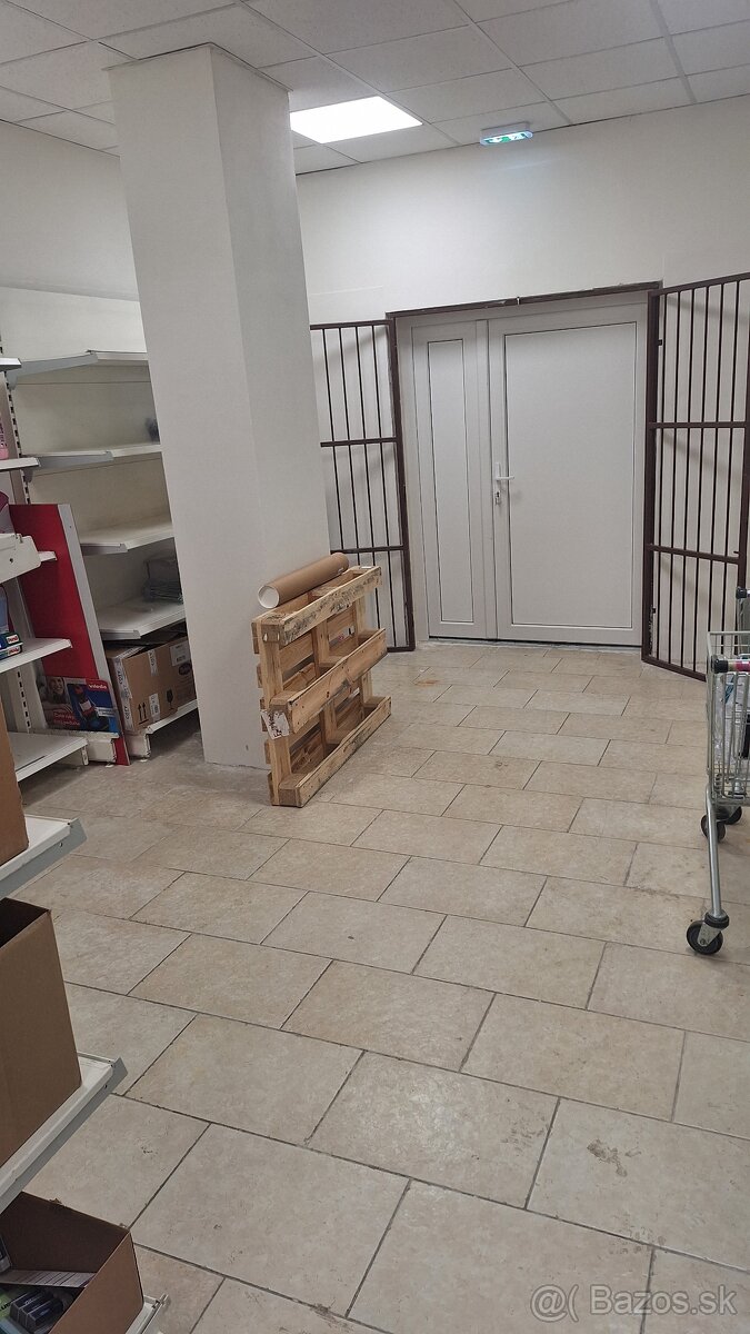 obchodny priestor 232m2 Žilina Hájik - 8