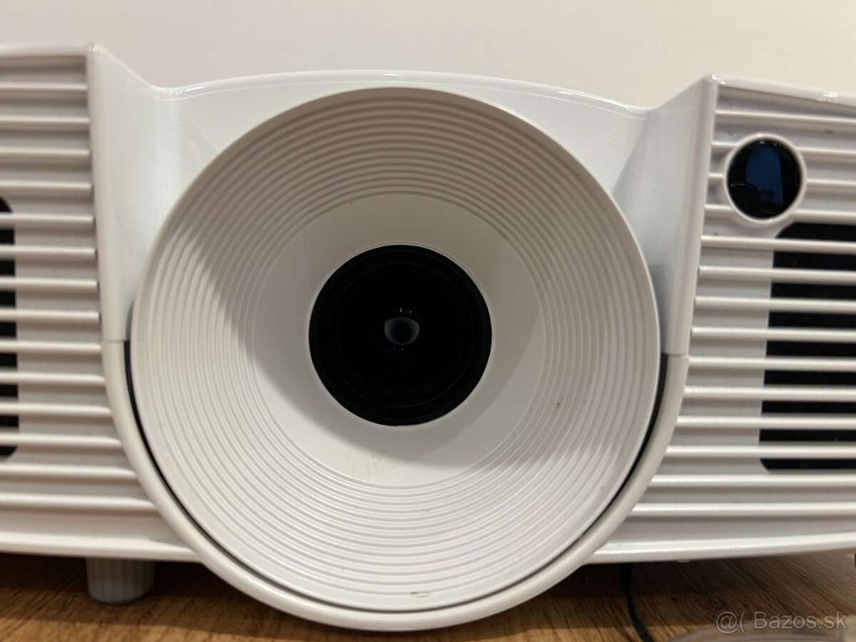 Predám projektor ACER H6517ABD - 8