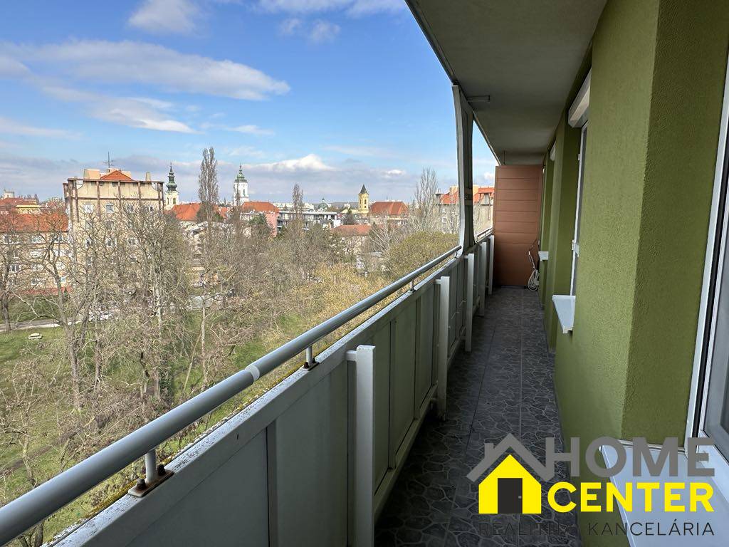 PRENÁJOM : 2 izbový byt v SOHO TOWER - Komárno - 8