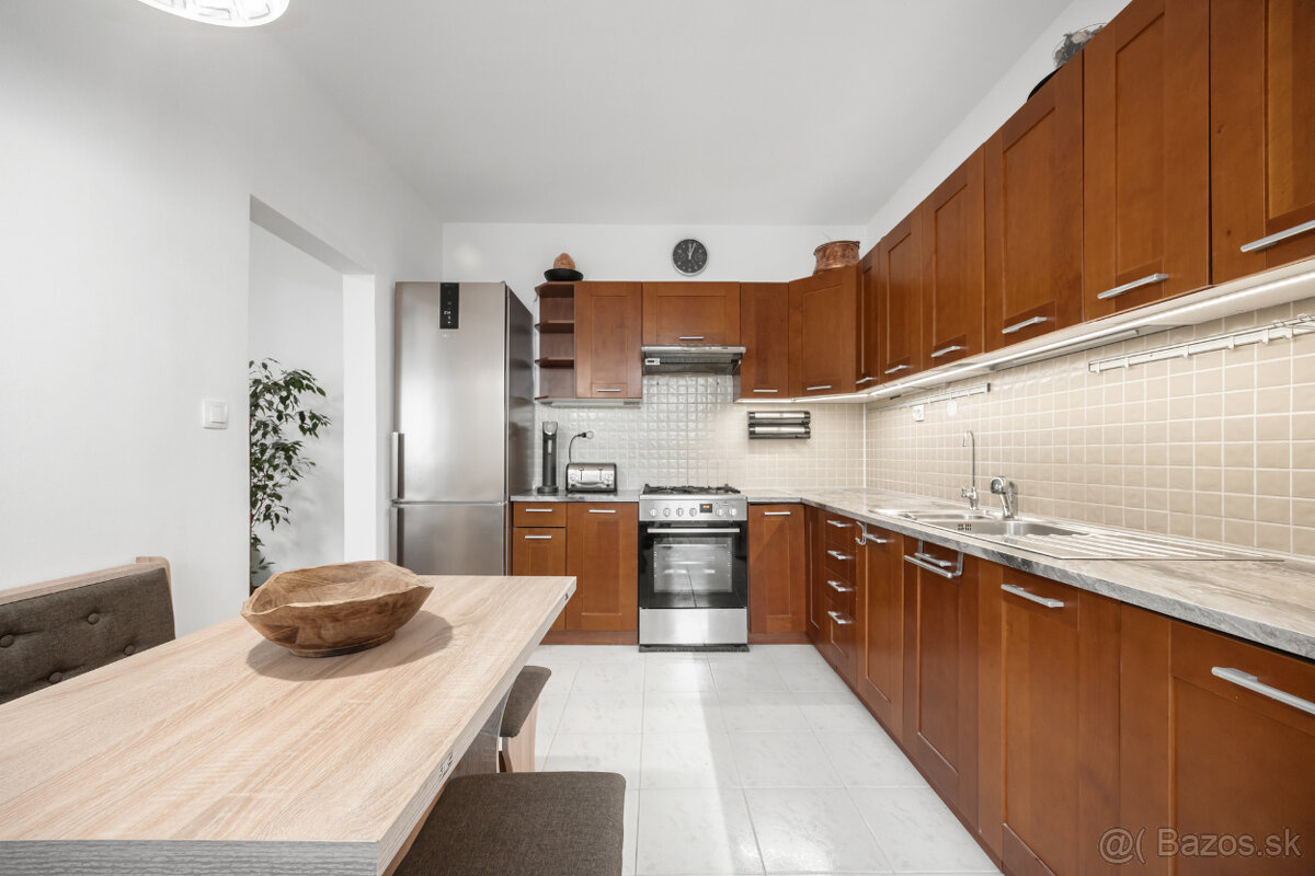 EXKLUZÍVNE na predaj – krásny 4-izbový dom vo vyhľadávanej č - 8