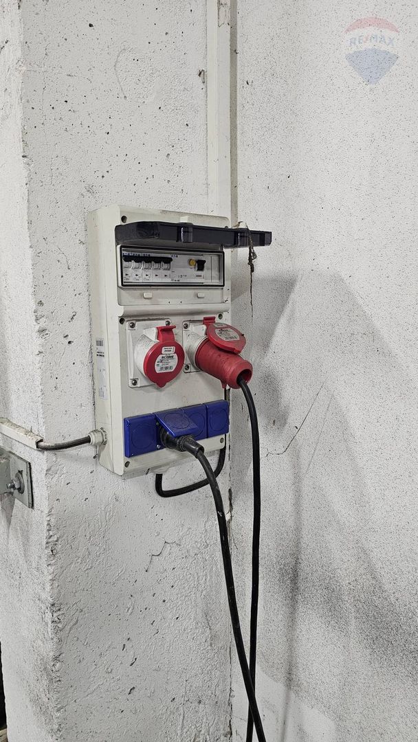 Prenájom haly 880 m², Lukov dvor – Nitra. - 8