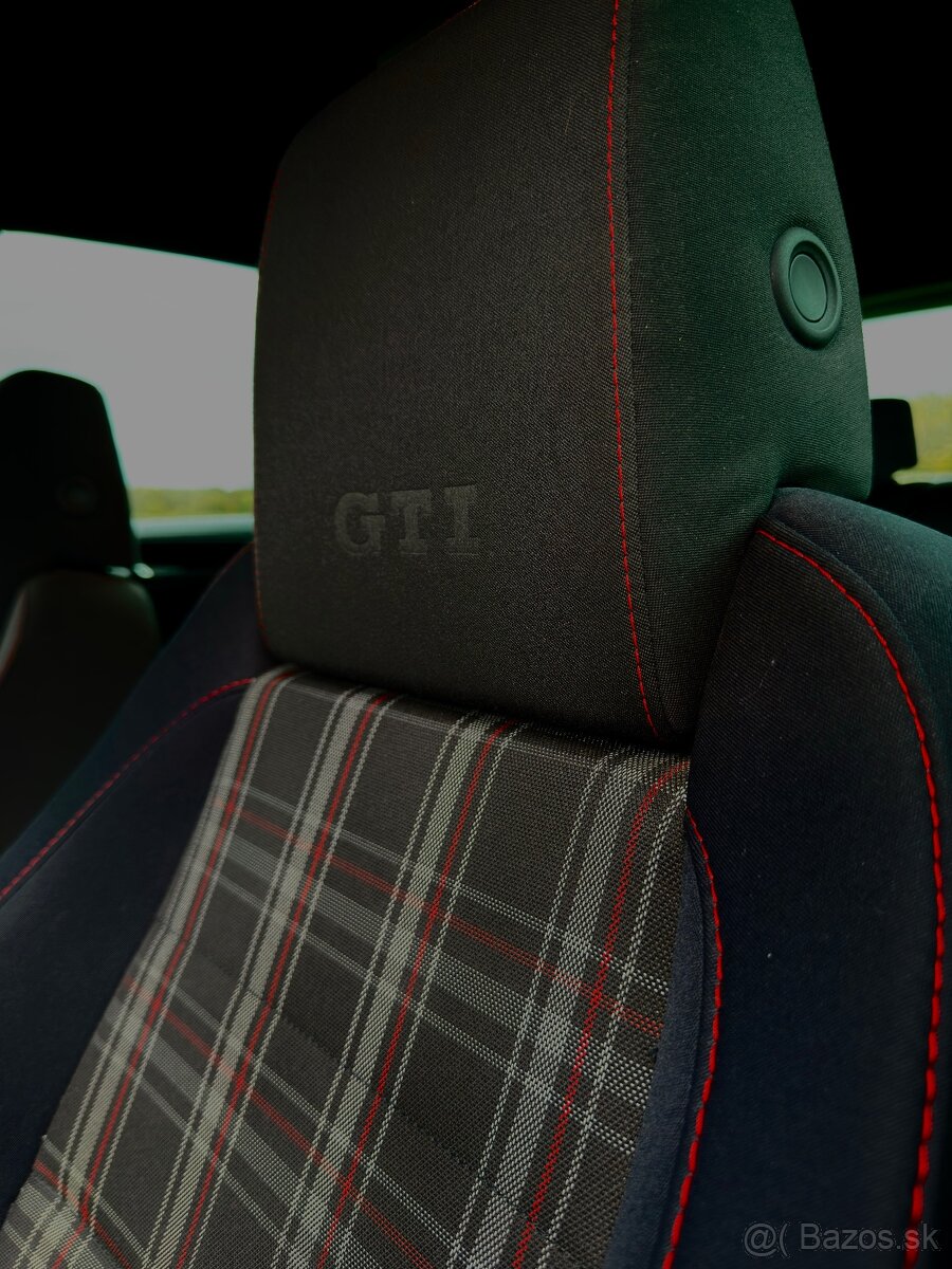 Volkswagen Golf 6 GTI DSG - 8