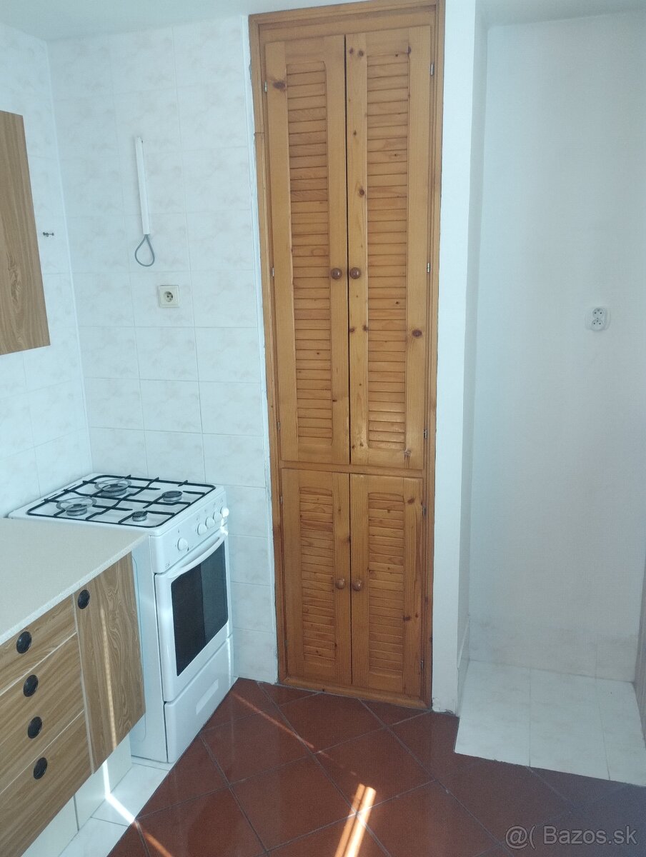Ponukam prenájom 2-izboveho bytu - 8