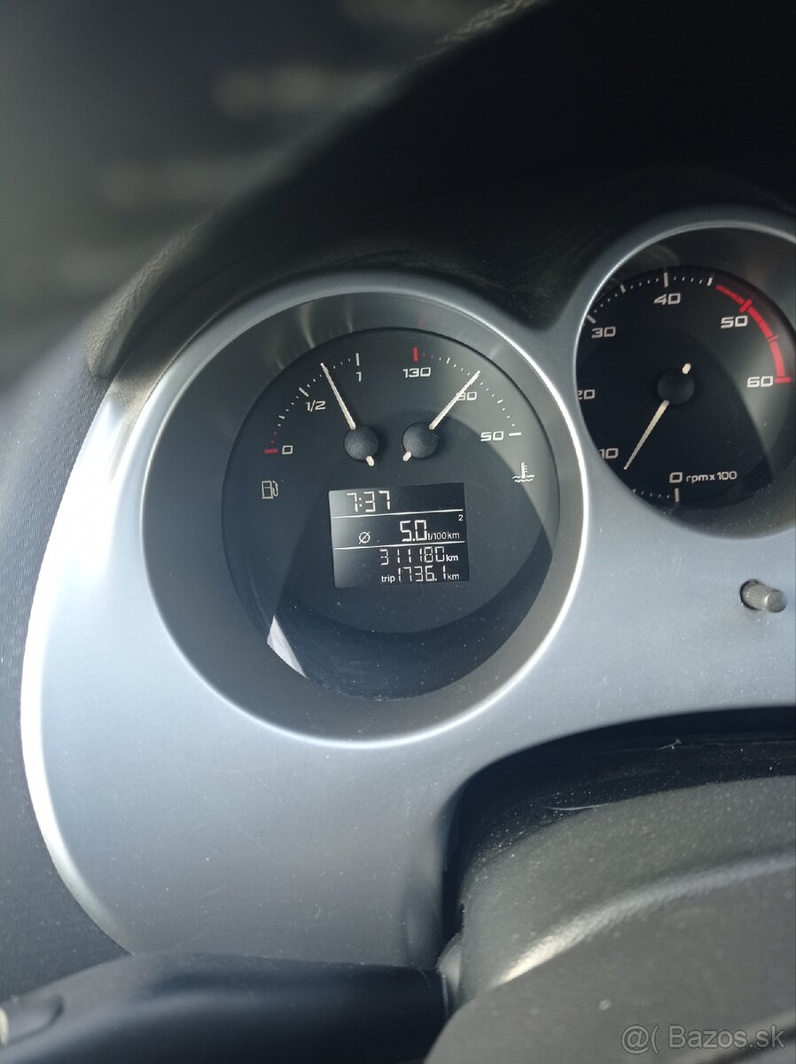 Predám Seat Altea XL 1.6TDI 77kw Ecomotive - 8