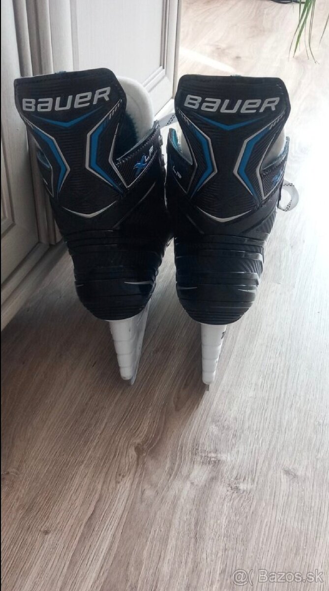 Hokejové korčule BAUER XLP - 8