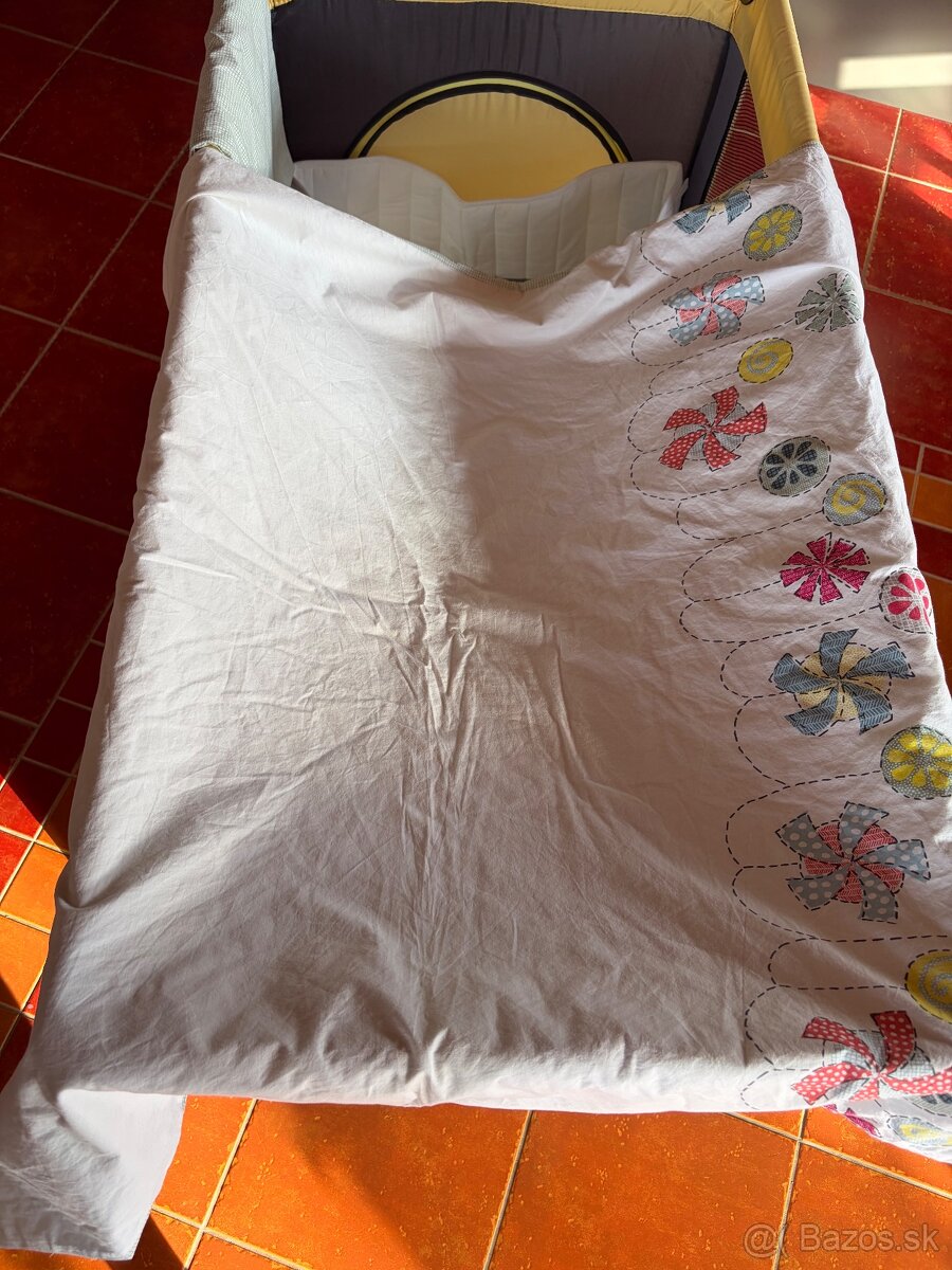 Cestovná postieľka s výbavou - 8