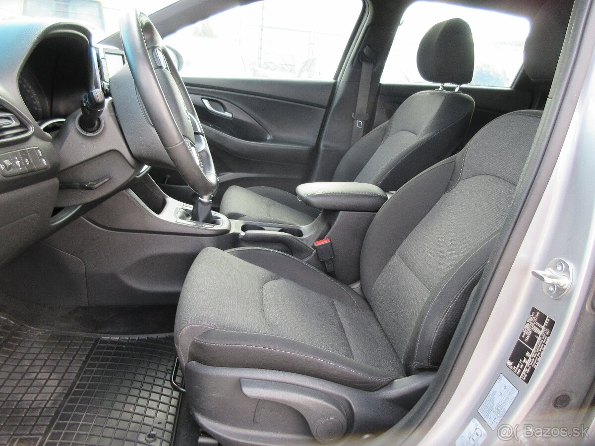 Hyundai i30 CW 1.5i CVVT Comfor - 8