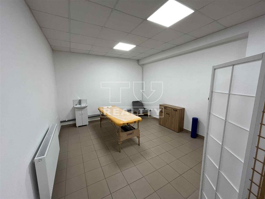 PRENÁJOM KOMERČNÝCH PRIESTOROV (30 m2) V BÁNOVCIACH NAD... - 8
