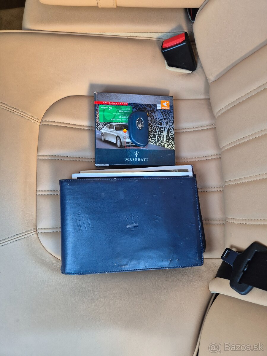 Maserati Quattroporte 4.2 V8 - 8