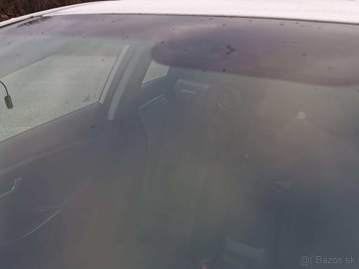 Predám Hyundai i30 1,4i MPI DOHC CVVT Family - 8