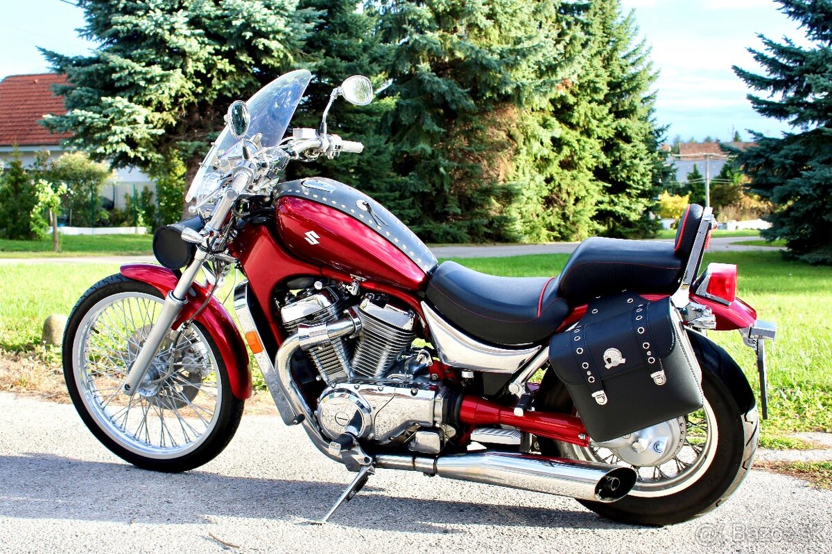 Suzuki Intruder 800 - 8