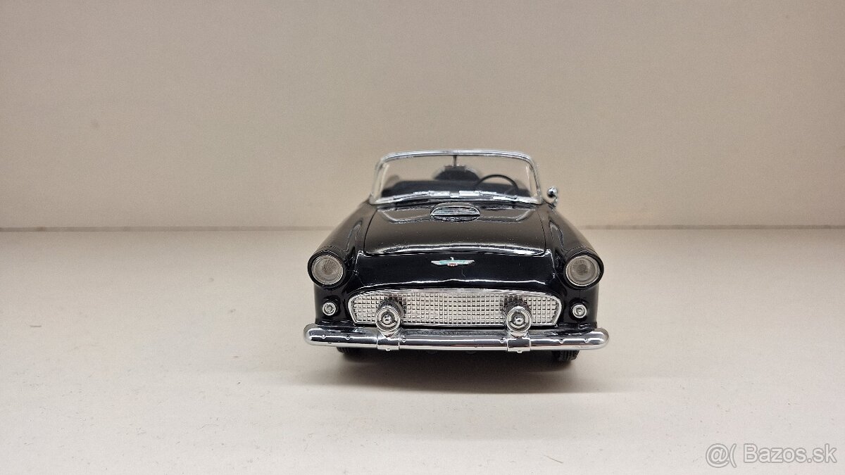 1:18 FORD THUNDERBIRD - 8