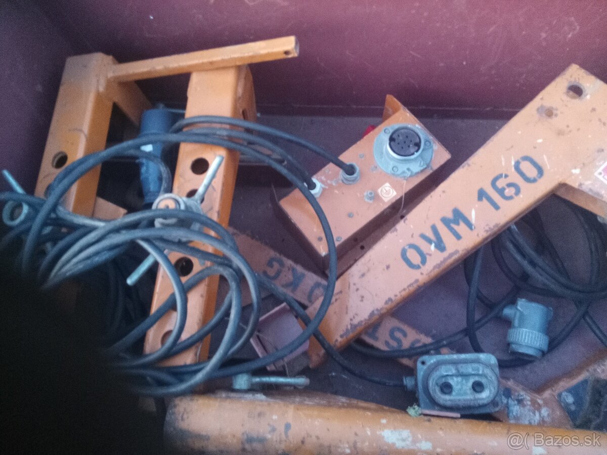 Okenný vrátok OVM 160 - 8