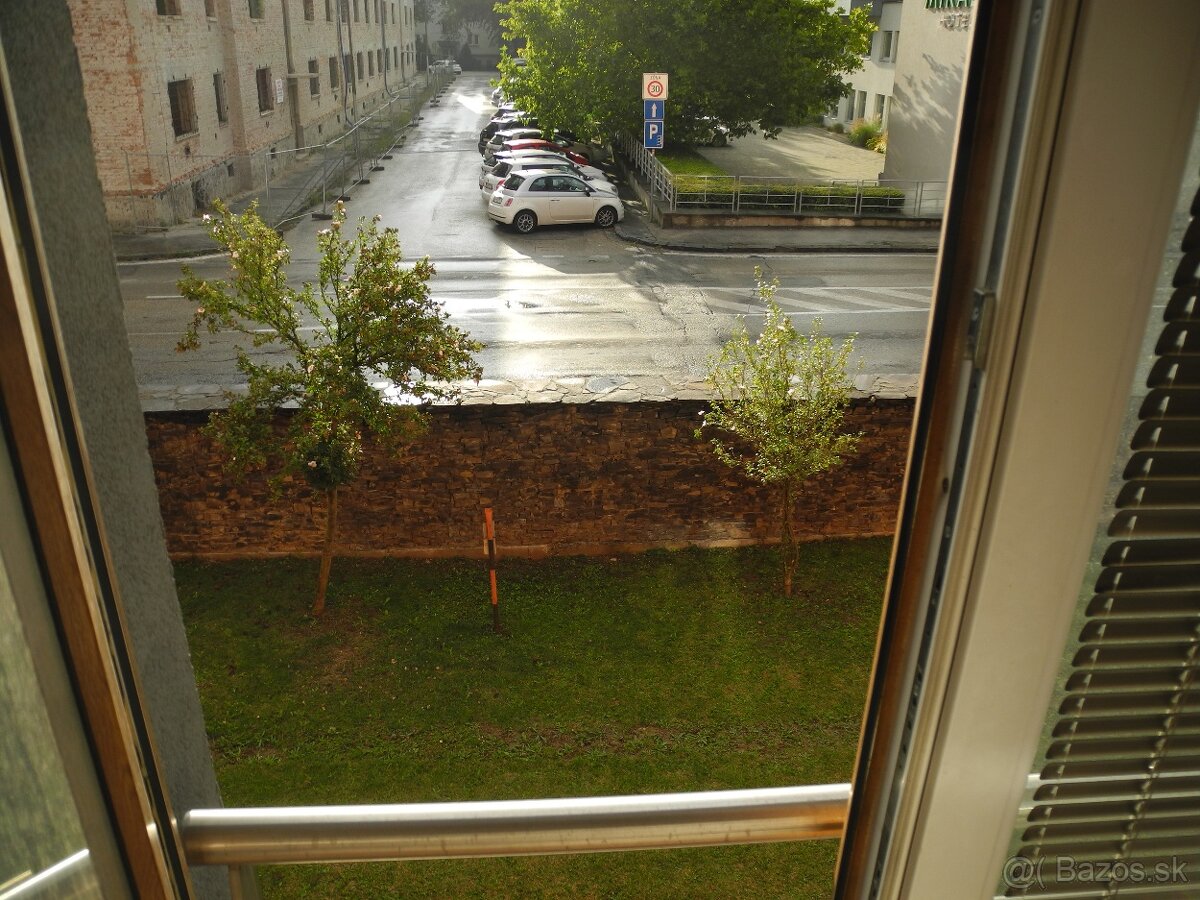 TOP STAV Nikon Coolpix P7100 - 8