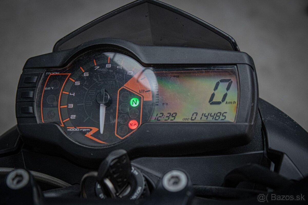 KTM 990 Super Duke R - 8