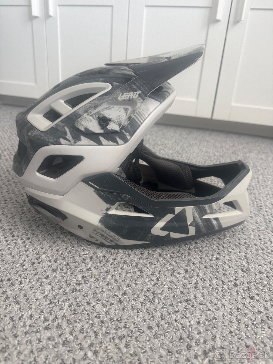 Leatt mtb 3.0 enduro prilba - 8