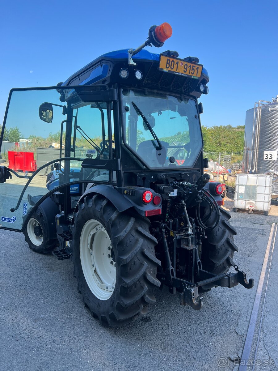 TRAKTOR NEW HOLLAND T4.100N - 8