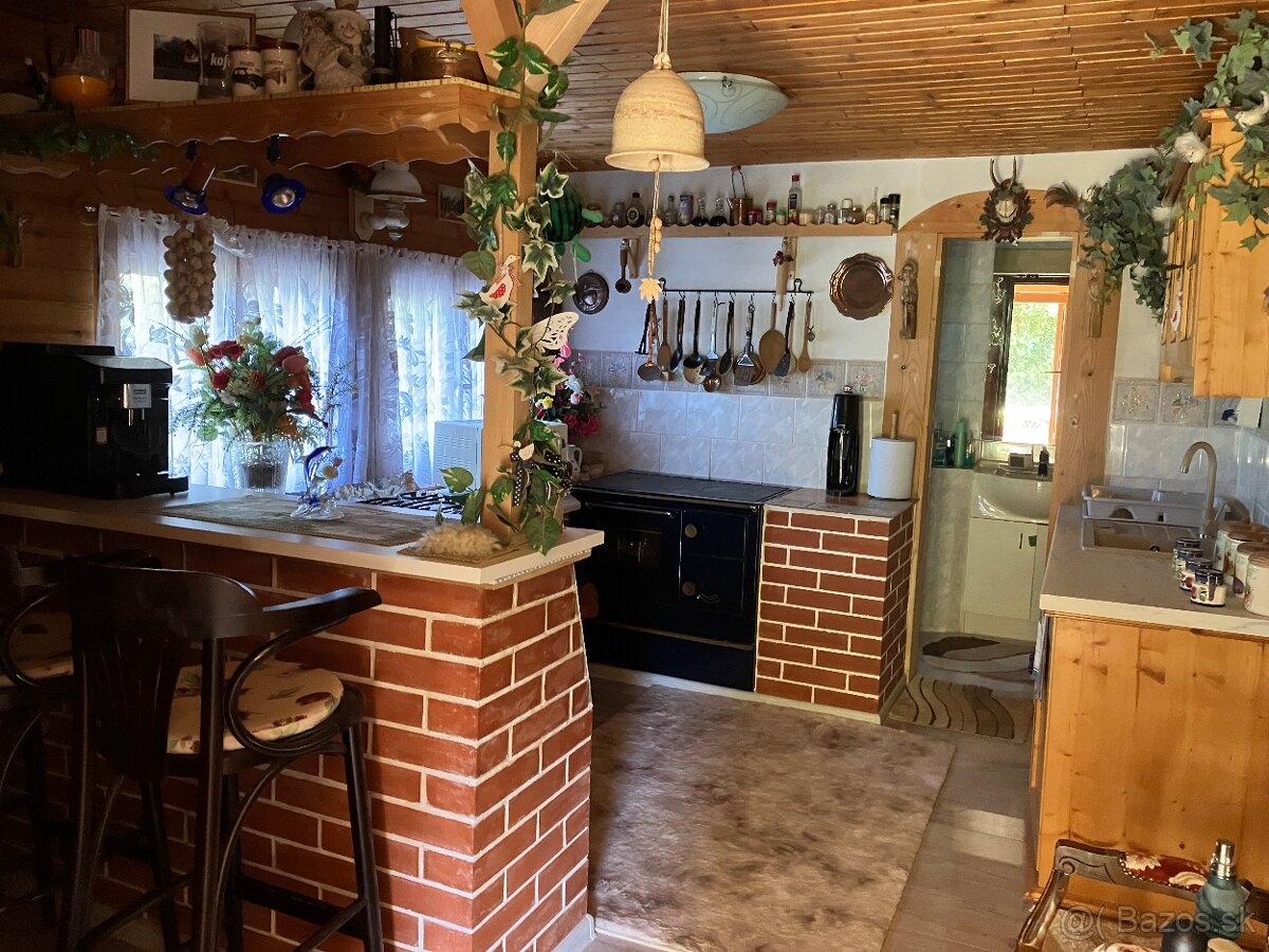 Celoročná chata na predaj v Jelenci - 8