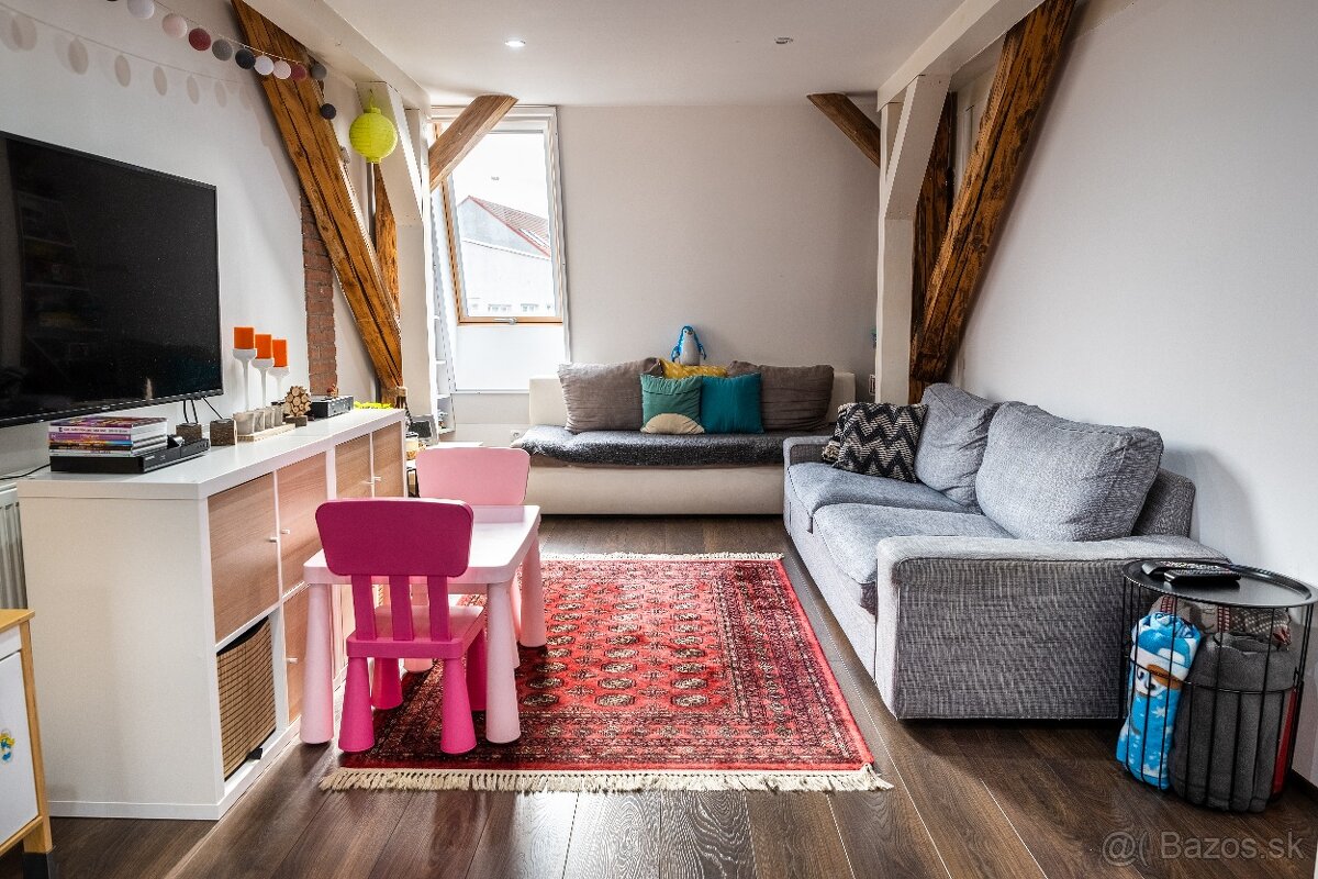 PNORF – historická budova na Nám. sv. Michala v Hlohovci - 8