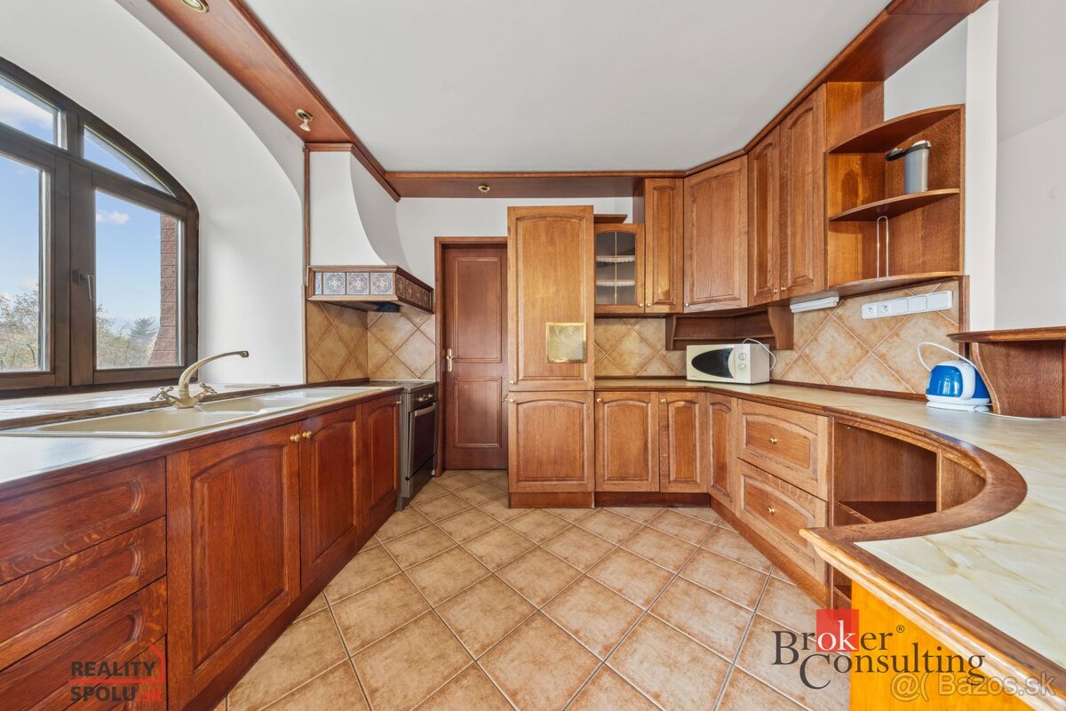 VILA v centre mestskej časti Rača - 8