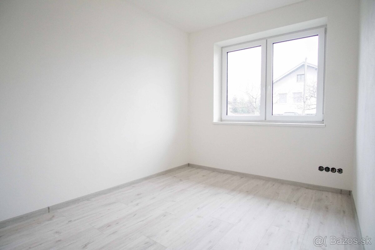 4-izbová novostavba rodinného domu s terasou, Nesvady, 540m2 - 8