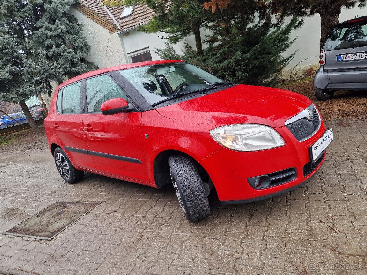 Škoda Fabia II 1.2 HTP 60k Ambiente ICE M5 (benzín) - 8