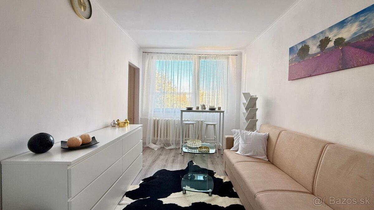 TERASA - 1 IZBOVÝ BYT 32 M2, UHEROVA ULICA 1 POSCHODIE - 8