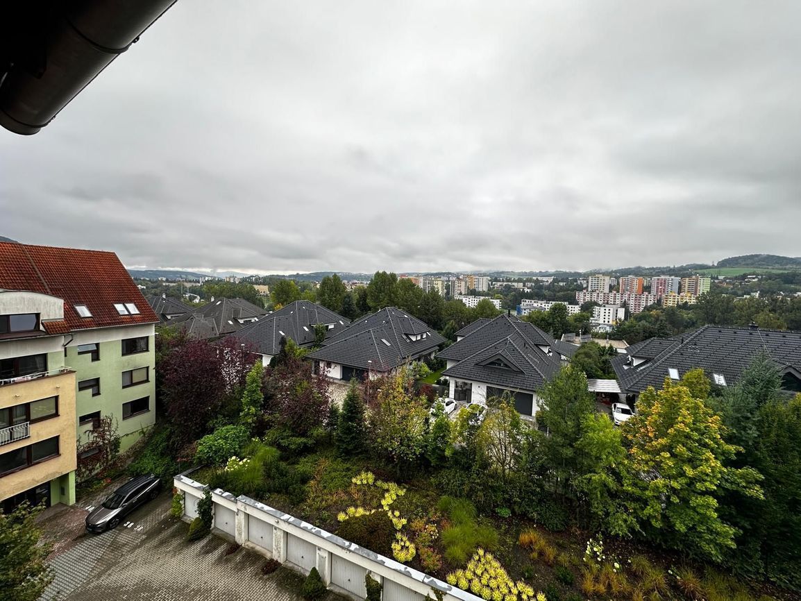 PRENÁJOM - útulný 3-izbový byt s terasou v Banskej Bystrici - 8