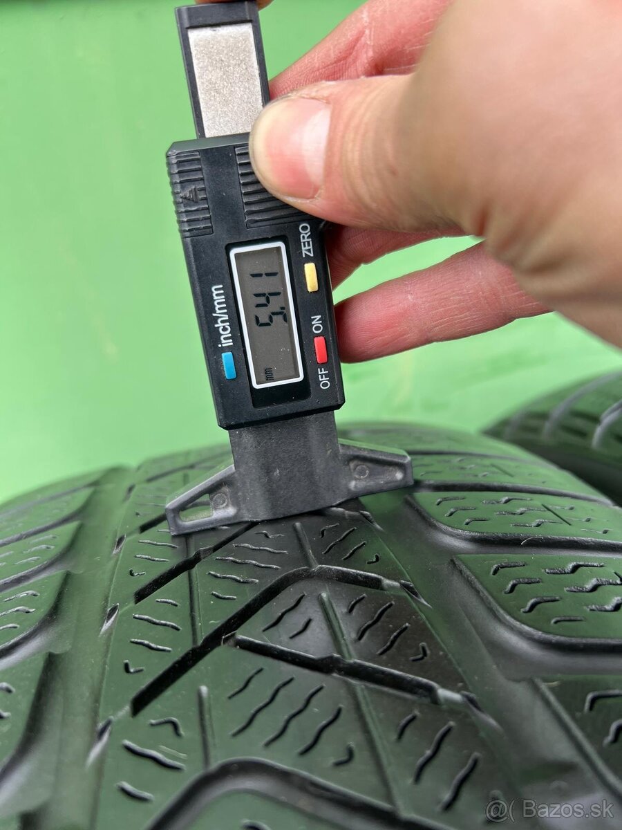 Zimné pneumatiky pirelli 215/60R16 - 8