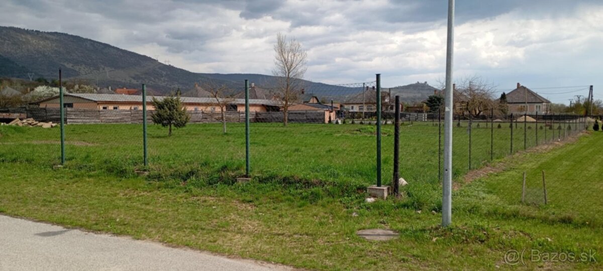 Pozemky v obci Dvorníky - 8