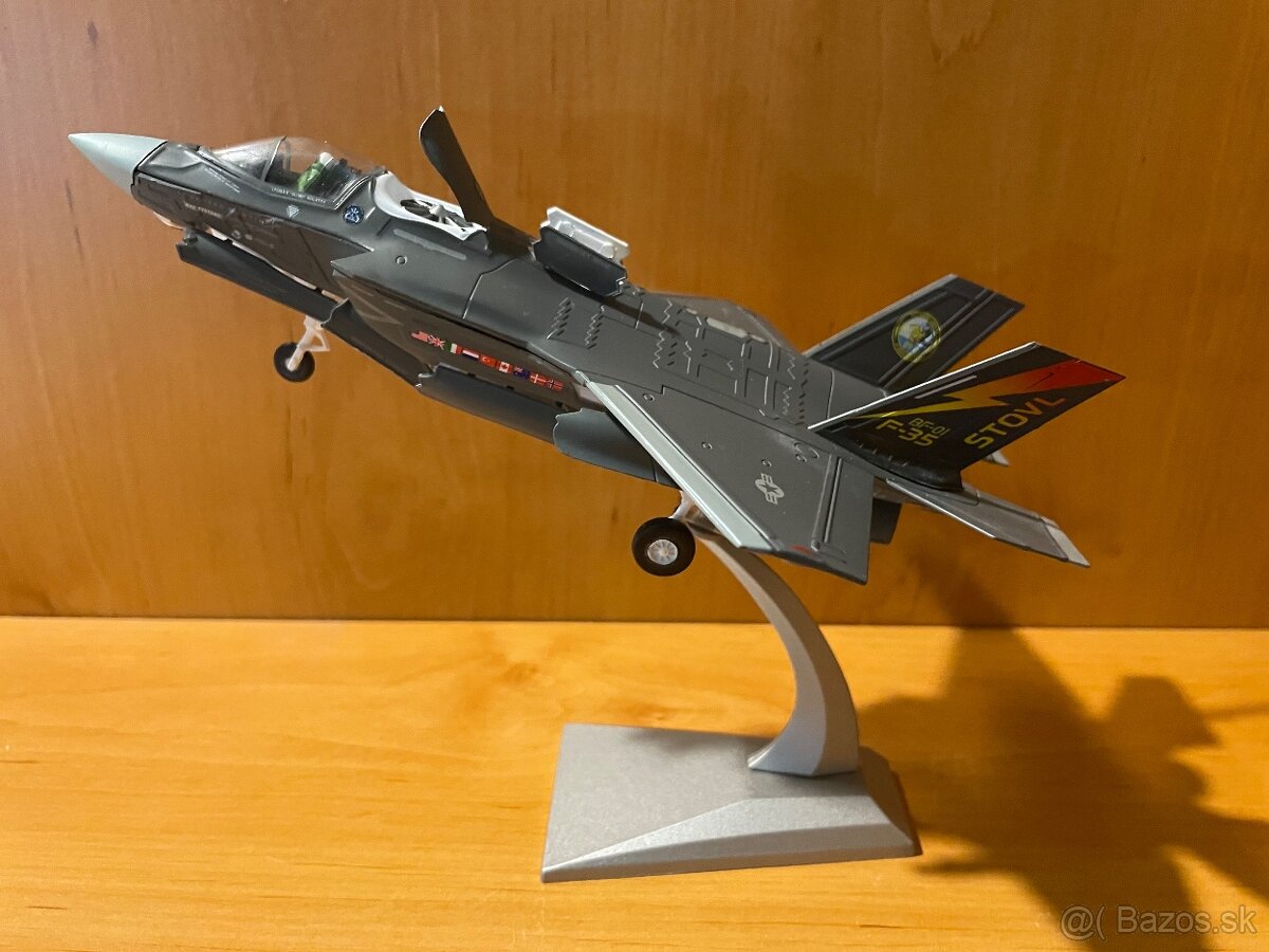 F-35B Lightning- model letadla 1:72 - 8