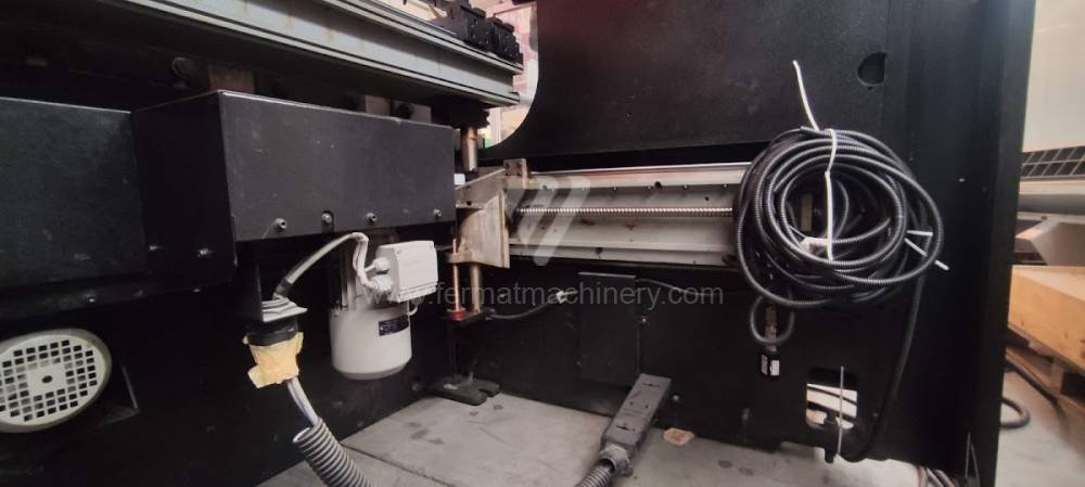 AMADA HFT 80-25 — CNC ohraňovací lis, 2001 (241152) - 8