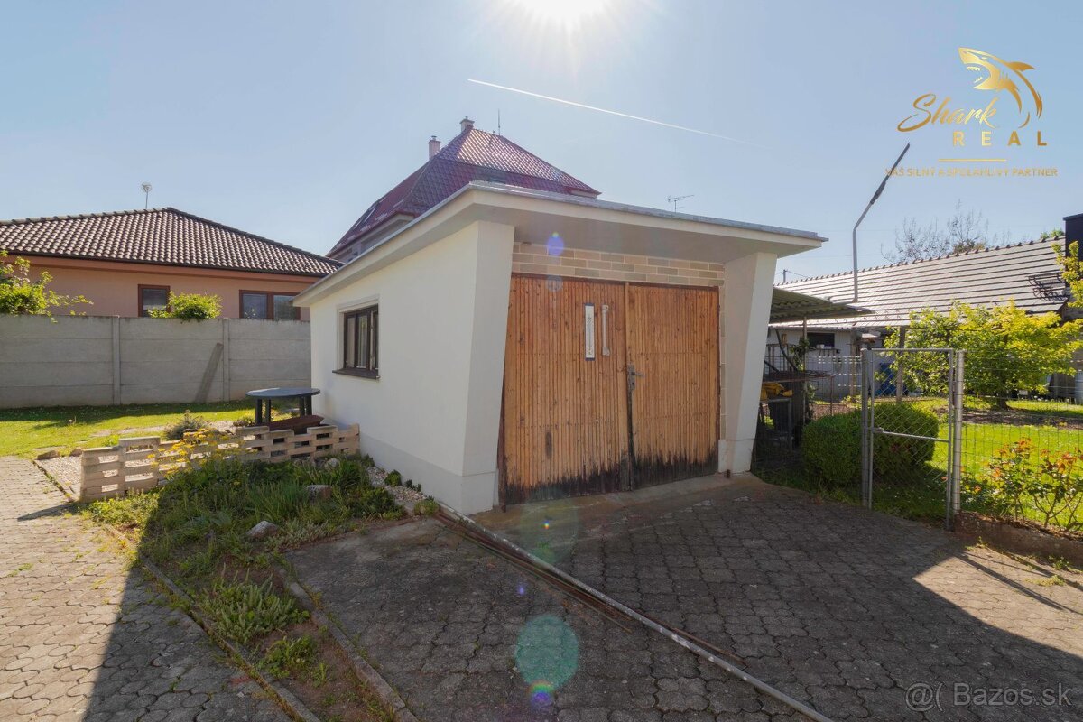 KRÁSNY rodinný dom v atraktívnej obci BANKA - 8