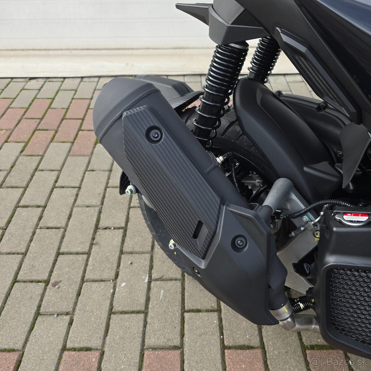 Aprilia SR GT 125 - 8