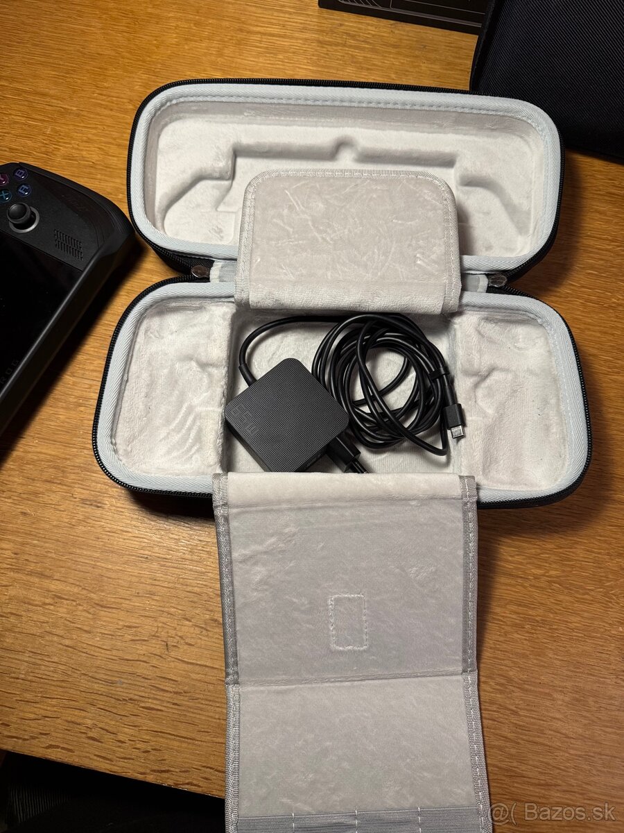 Asus ROG Ally X Z1 extreme 1TB + obaly + záruka + Dock - 8