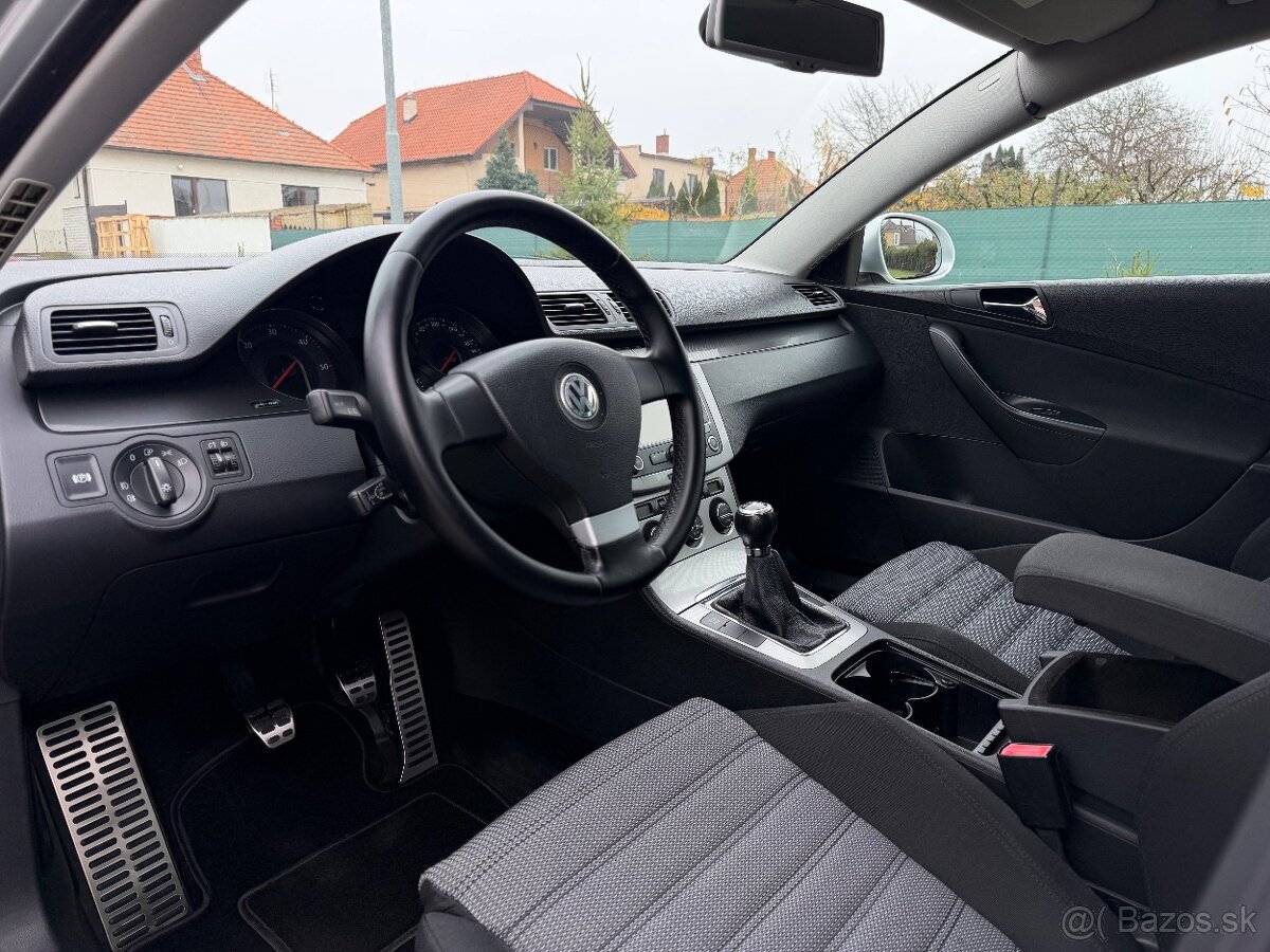 Volkswagen Passat 2.0 TDI Highline - 8