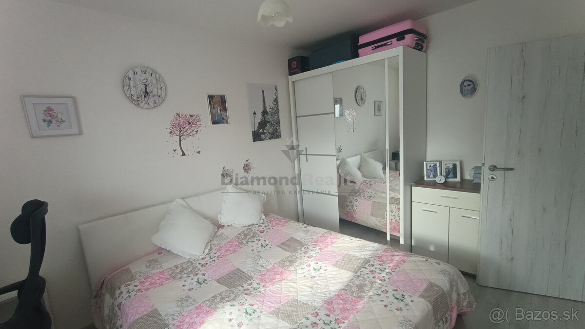 RezervovanéNa predaj krásna novostavba v obci Svätoplukovo - 8