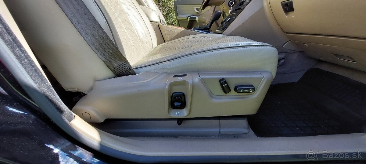 Predám Volvo XC90 Executive 7 miestne - 8
