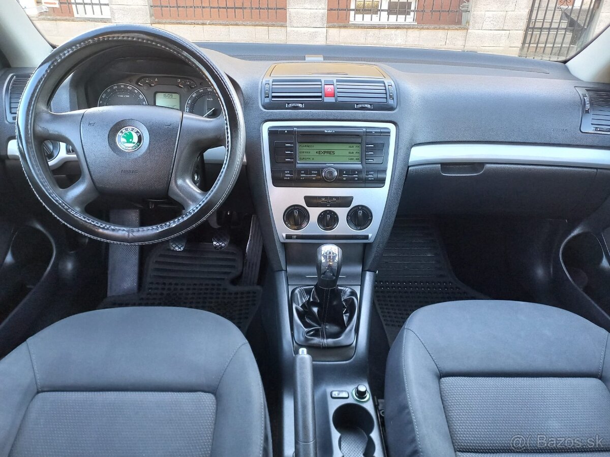 Škoda Octavia 2 1.6 MPi,75Kw(102Ps),ELEGANCE - 8