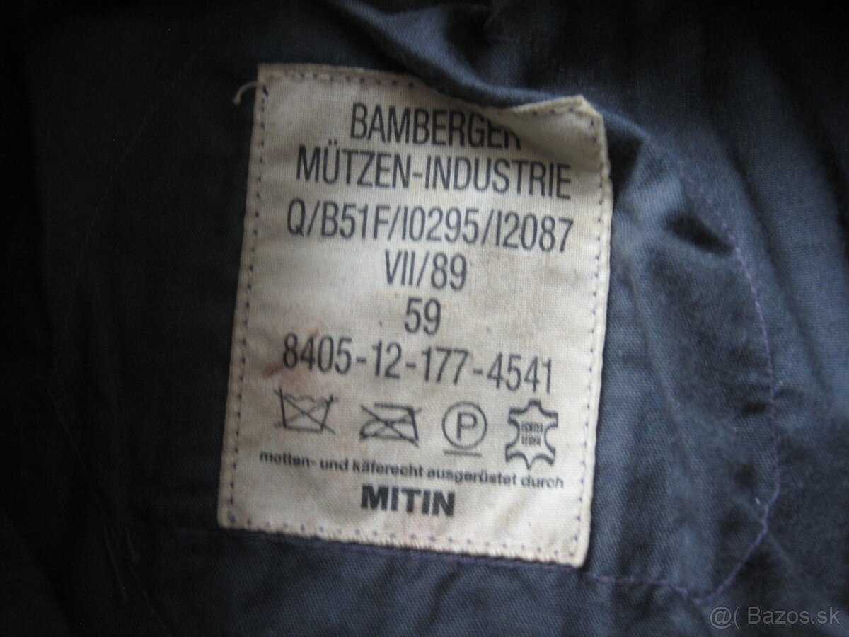 konvolut vecí mince vojnové fotky vlajočky dokumenty - 8