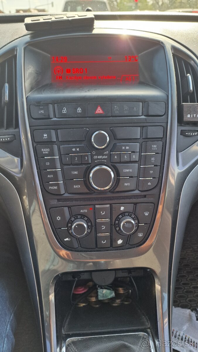 Predám Astra combi, 1.4T LPG 103 kw - 8