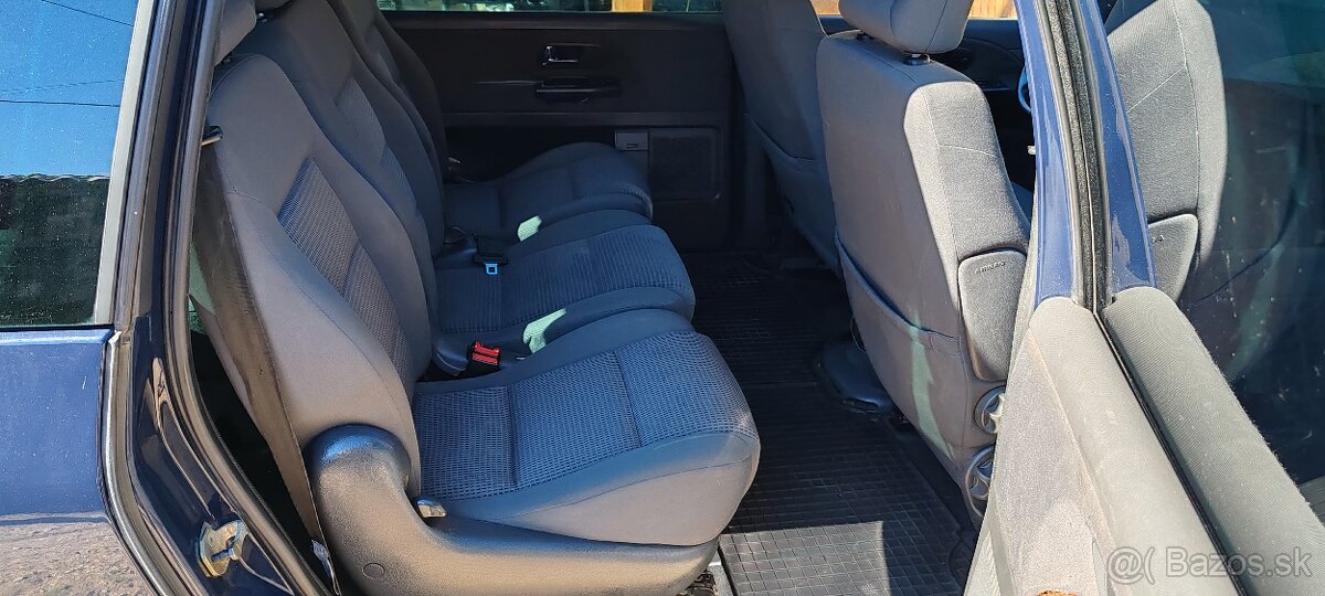 Predám Volkswagen Sharan 1.9 TDI 7 Miestny Xenon - 8