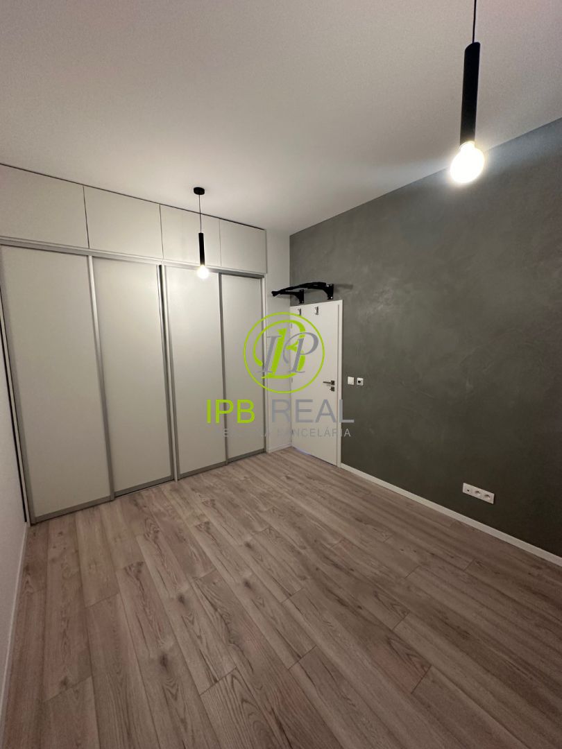 KRÁSNY 3 izb.rodinný dom v slepej ulici s veľkým záhradným d - 8