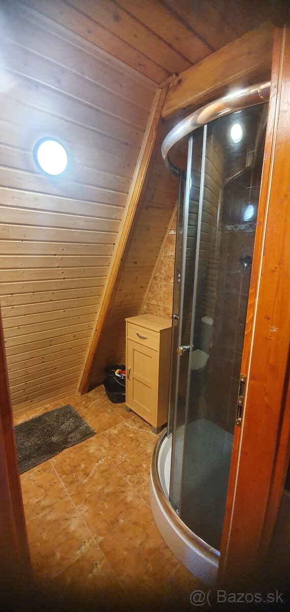 Na predaj rekreačná trojpodlažná chata - 8