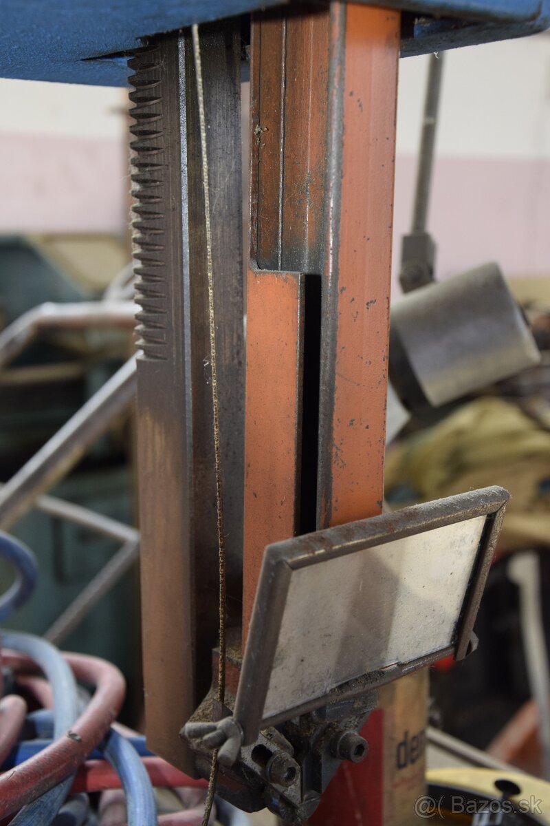 Vertikálna pásová píla OPUS 600 - 8