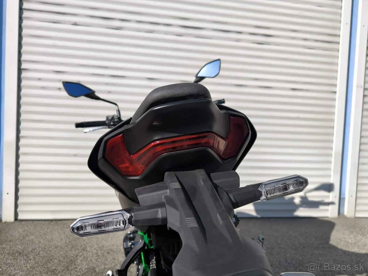 Kawasaki Z900 SE - 8