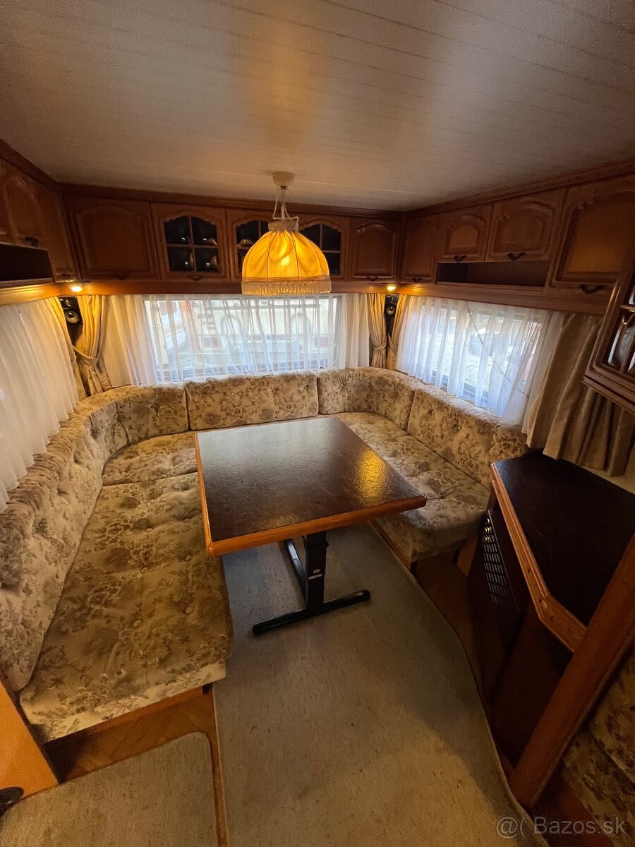 KARAVAN HOBBY DE LUXE - 8