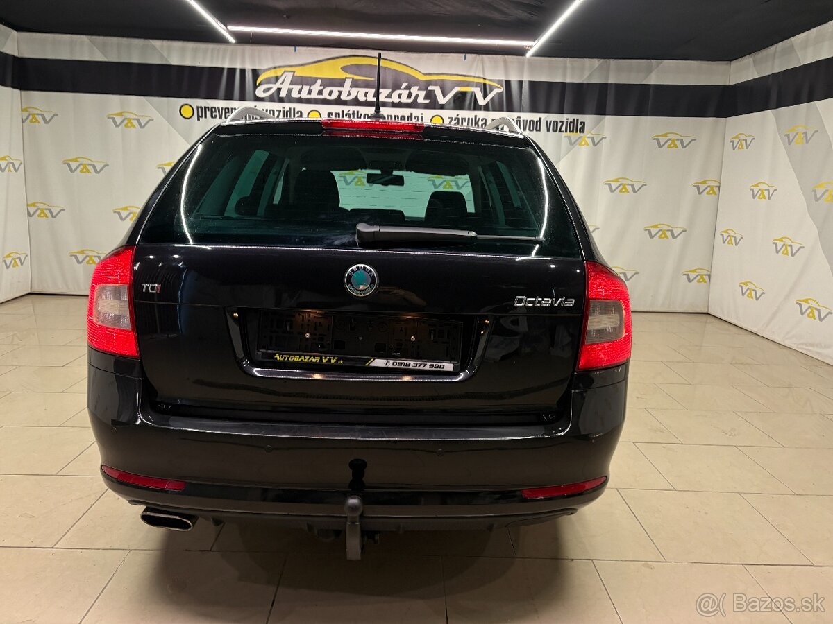 Škoda Octavia Combi 2.0 TDI CR DPF Elegance DSG - 8